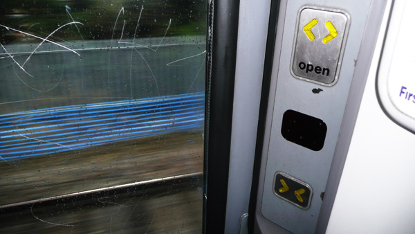 Door buttons, First Great Western