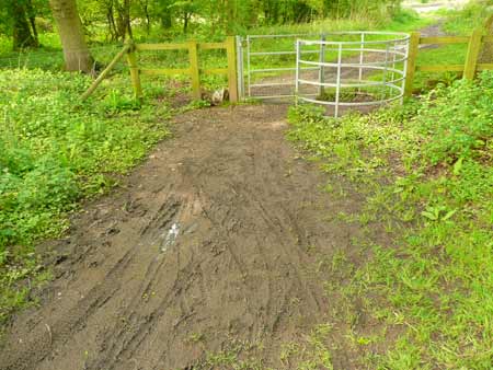 Mud, footpath, cycles and kissing gate