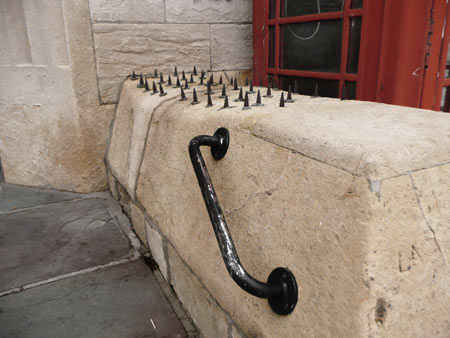 Spikes and rail, Bradford-on-Avon