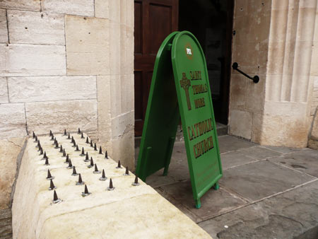 Spikes and rail, Bradford-on-Avon